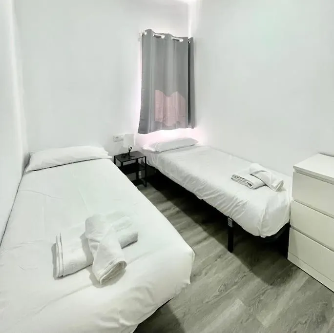 Seahomes Vacations - Centric Apt Tossa De Mar Appartamento